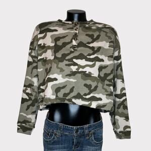 SO Womens NEW Long Sleeve Oversized Crop Top  sz S Waffle Knit Green Camouflaged